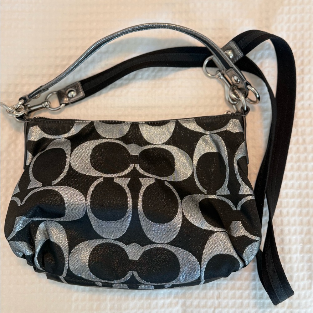 Coach Poppy Signature Lurex Groovy Shoulder Swing Bag Silver and Black Vintage - Picture 3 of 12